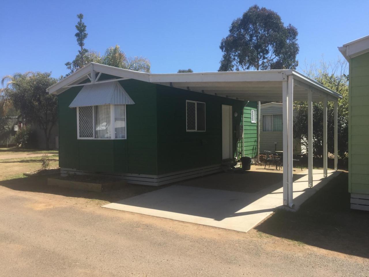 Homestead Caravan Park Nanango Экстерьер фото